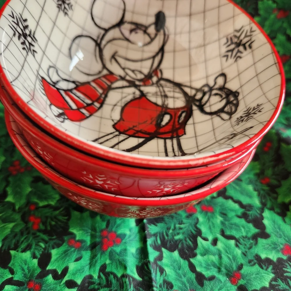 Mickey Mouse Christmas Bowls Small Set Of 3 New